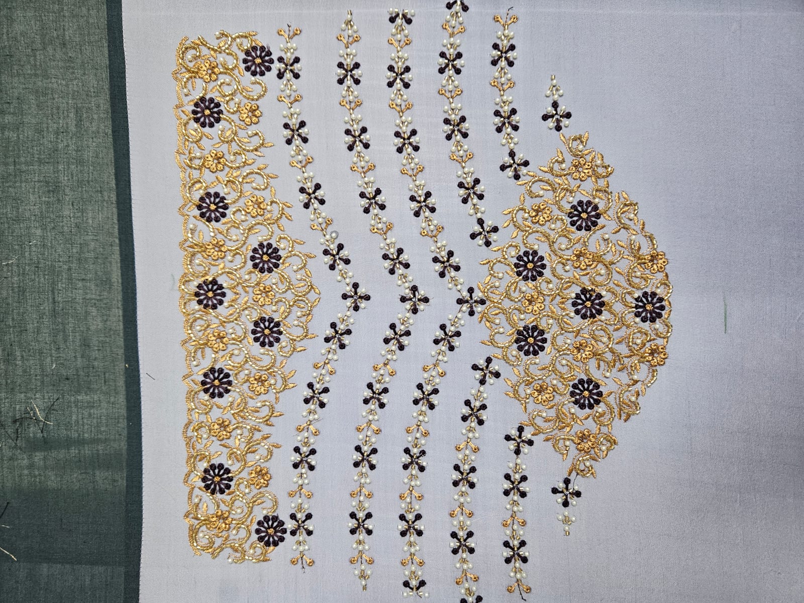 Heavy 03 blouse embroidery design